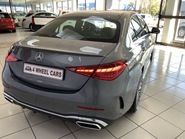 20e3788e545c4bc1a66a0aeb191f2172_resize